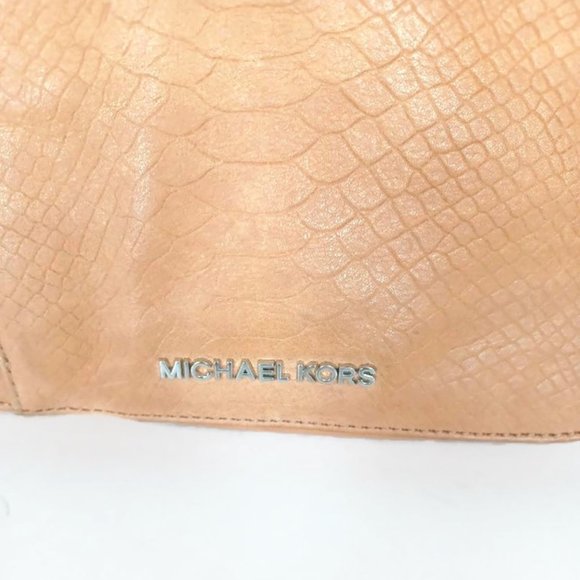 Michael Kors croc embossed leather shoulder Bag with tassel - Picture 2 of 8